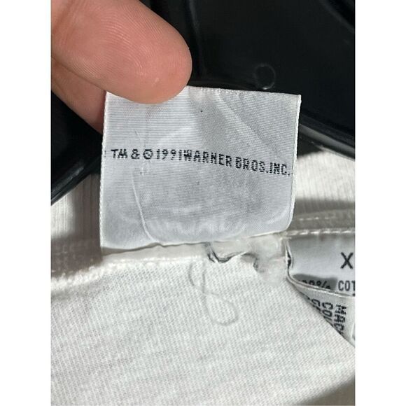 Vintage 1991 Looney Tunes ACME Roadrunner Coyote Tee - Picture 5 of 8